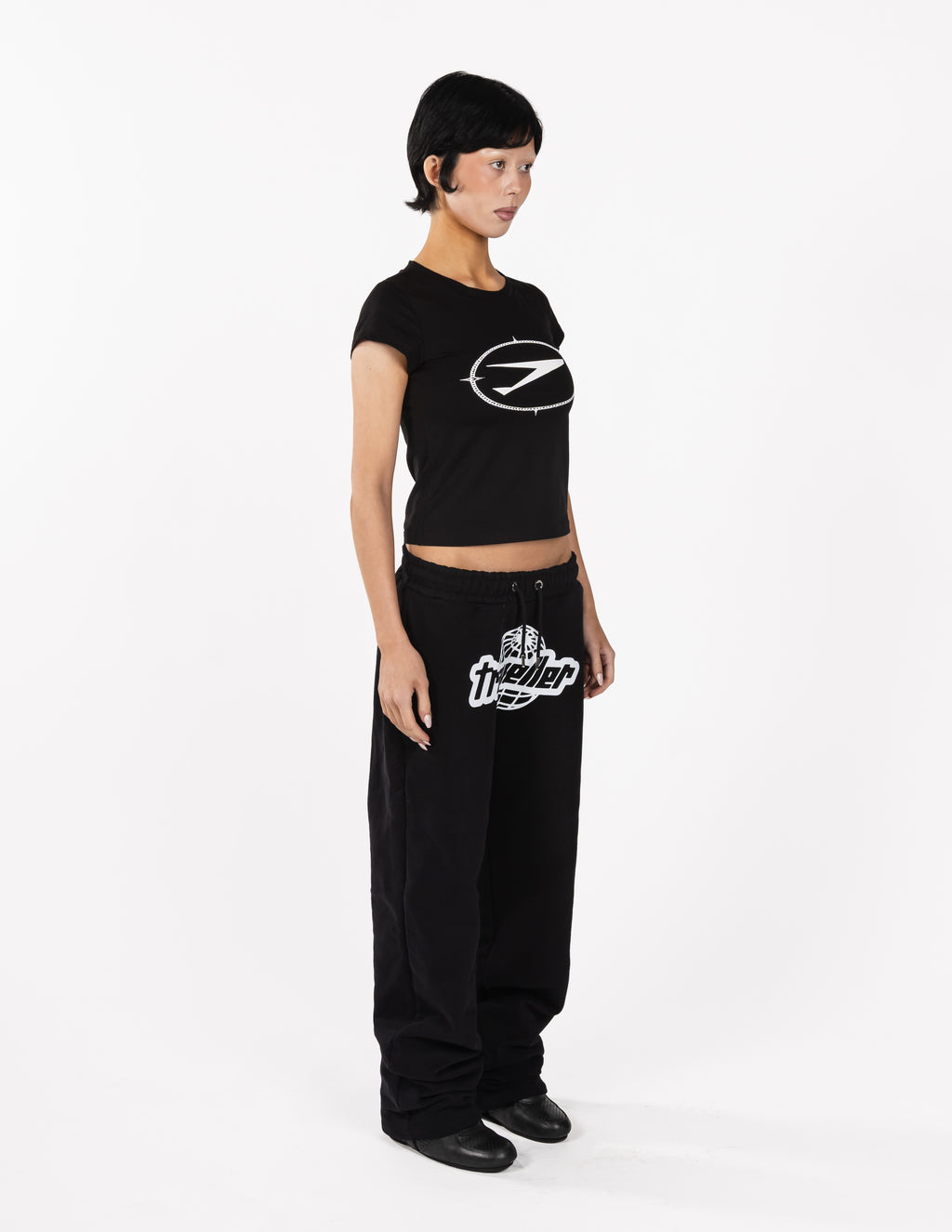 Traveller First Class Baby tee Black